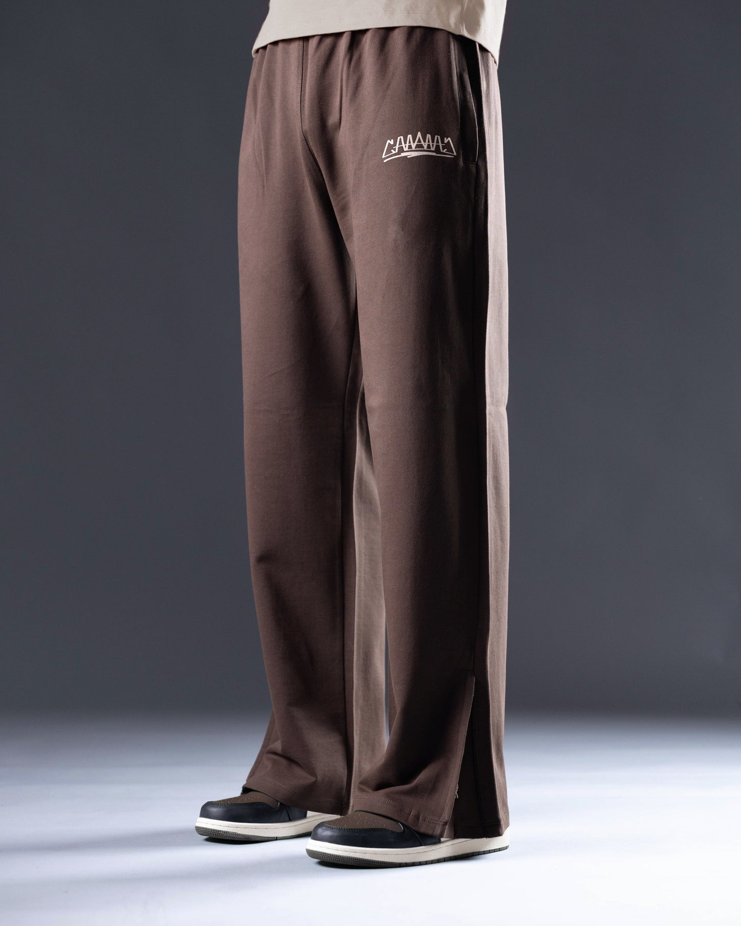ZYPR Sweatpants [BROWN]